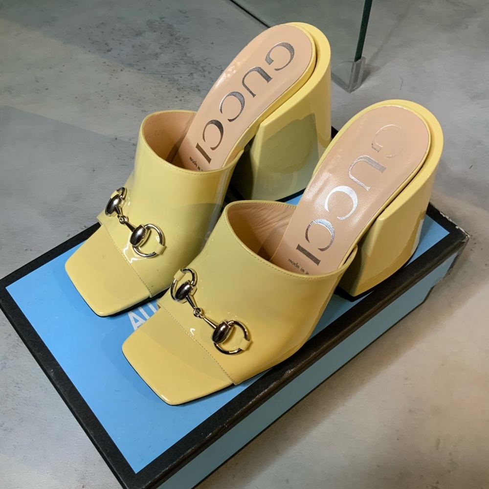 GUCCI HORSEBIT LEXI PATENT LEATHER SLIDE SANDALS